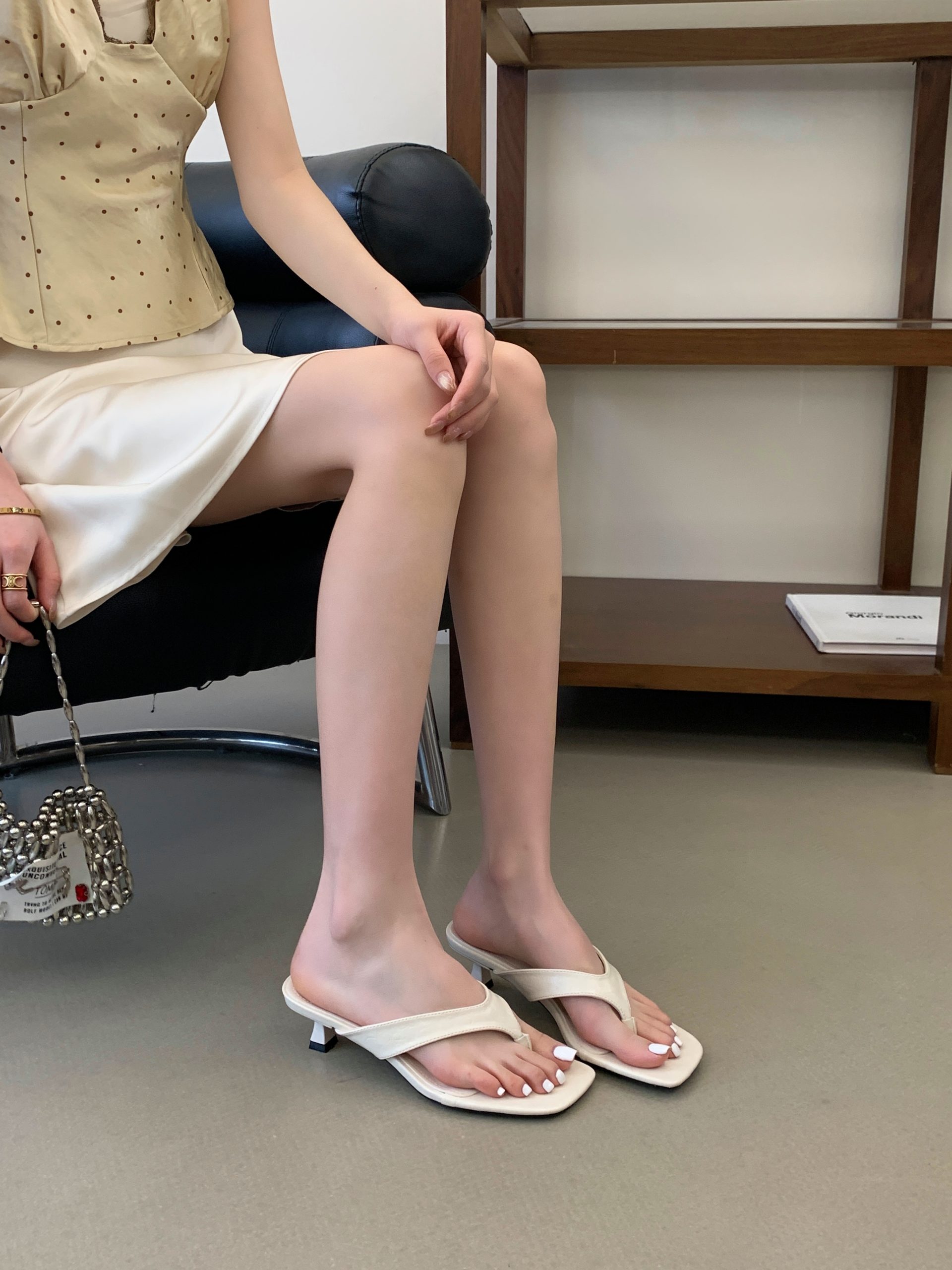 SHIZHUONI Women's French High Heel Toe Separator Slippers 2026 New Summer Thin Heel Comfortable Square Toe Clip Toe Sandals - Image 4