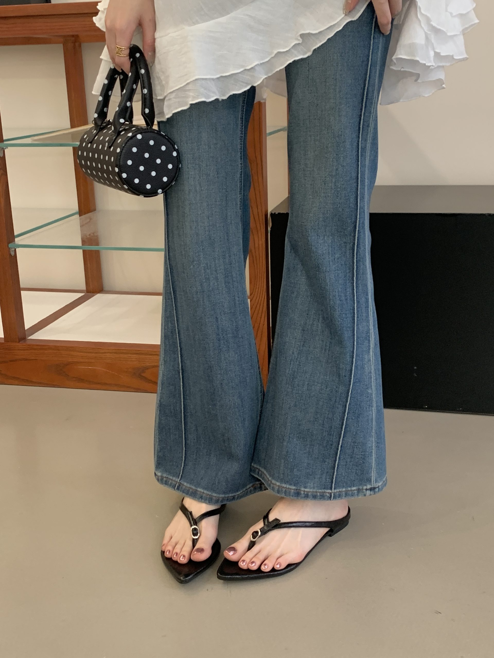 Women's Summer 2026 New Flat Pointed Toe Sandals Flip Flops Toe Separator Roman Anti-Slip Casual Slippers - Image 2